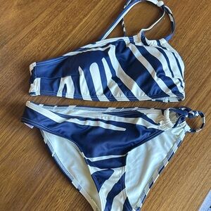 Hutch two piece swimsuit set